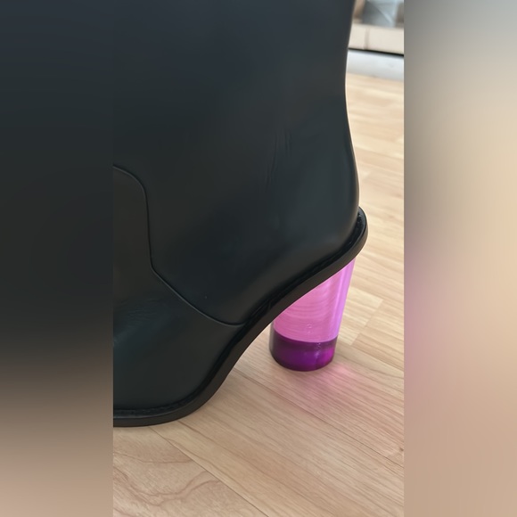 Burberry boots brand new - Picture 2 of 5